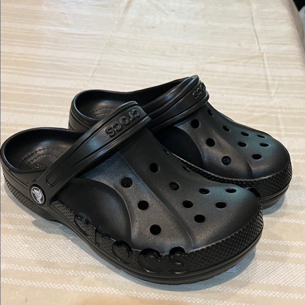 NEW Crocs Black Baya Clog size 3 Youth
